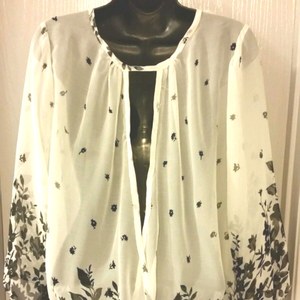NEW** PLUS size ladies sheer blouse size  2X NEW ***